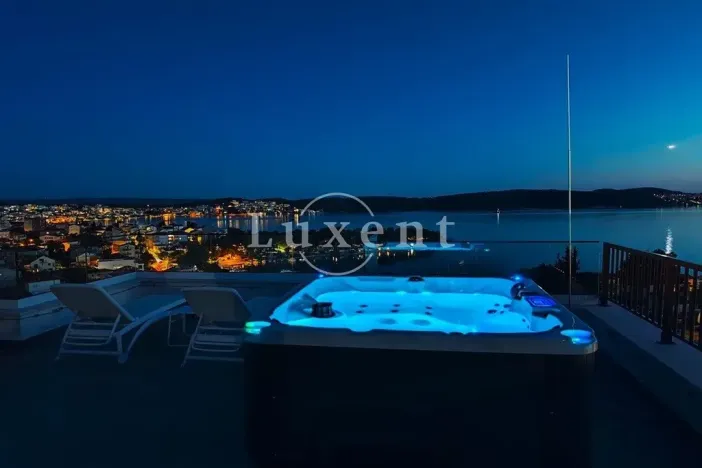 Prodej bytu 3+kk, Trogir, Chorvatsko, 61 m2