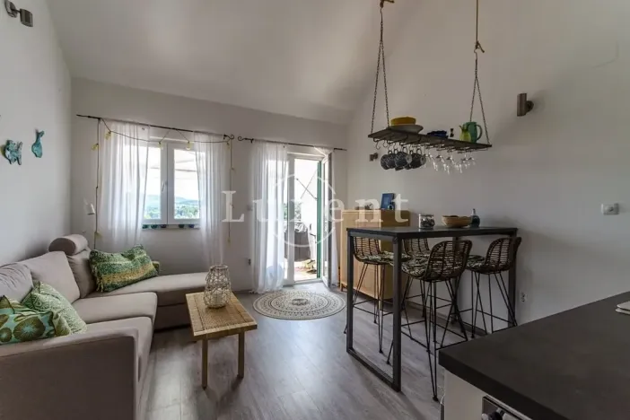 Prodej bytu 3+kk, Milna, Chorvatsko, 64 m2