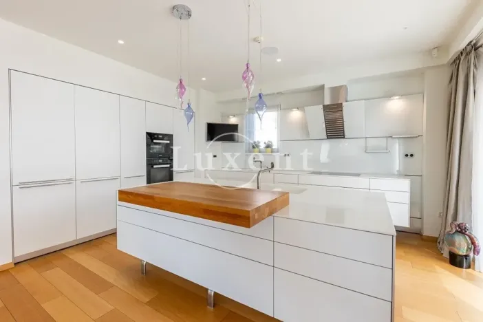 Prodej vily, Split, Chorvatsko, 1100 m2