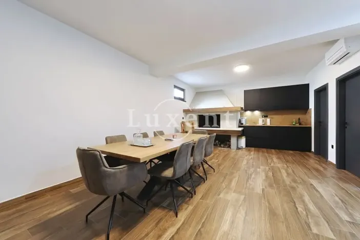 Prodej vily, Zadar, Chorvatsko, 380 m2