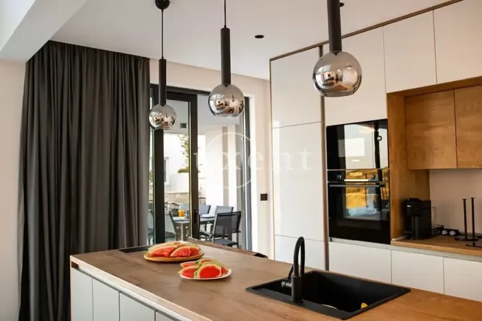 Prodej rodinného domu, Trogir, Chorvatsko, 320 m2