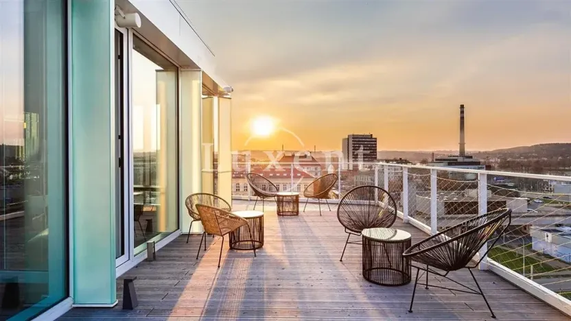 Pronájem kanceláře, Praha - Holešovice, Plynární, 1764 m2