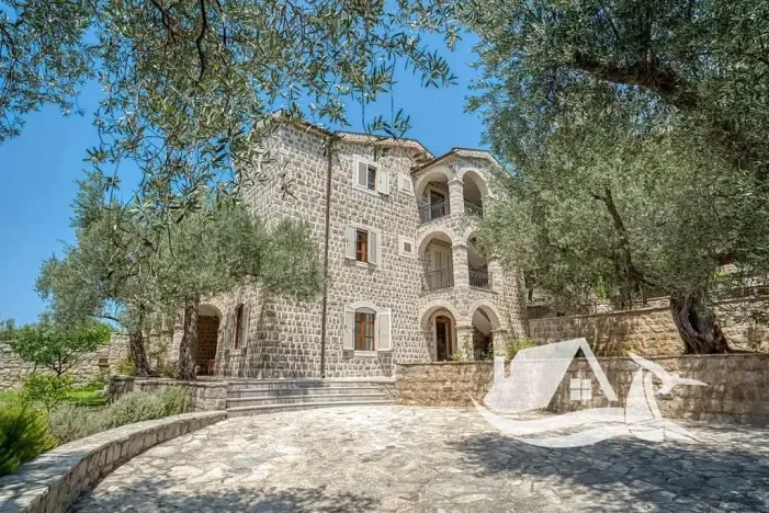 Prodej vily, Rijeka Reževići, Černá Hora, 400 m2