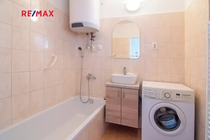 Pronájem bytu 2+1, Břeclav, nábř. Komenského, 57 m2