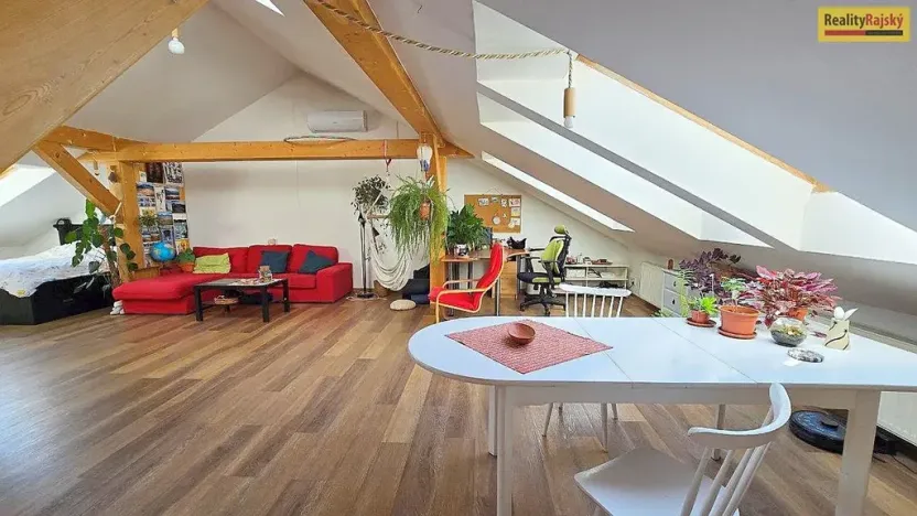 Prodej atypického bytu, Praha - Smíchov, Na Čečeličce, 78 m2