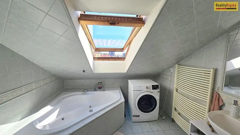 Prodej atypického bytu, Praha - Smíchov, Na Čečeličce, 78 m2