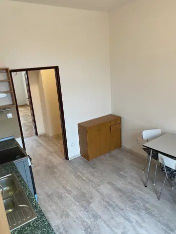 Pronájem bytu 3+1, Praha - Radotín, Horymírovo náměstí, 94 m2