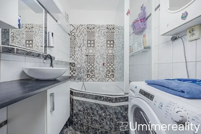 Prodej bytu 2+kk, Praha - Horní Měcholupy, Neapolská, 43 m2