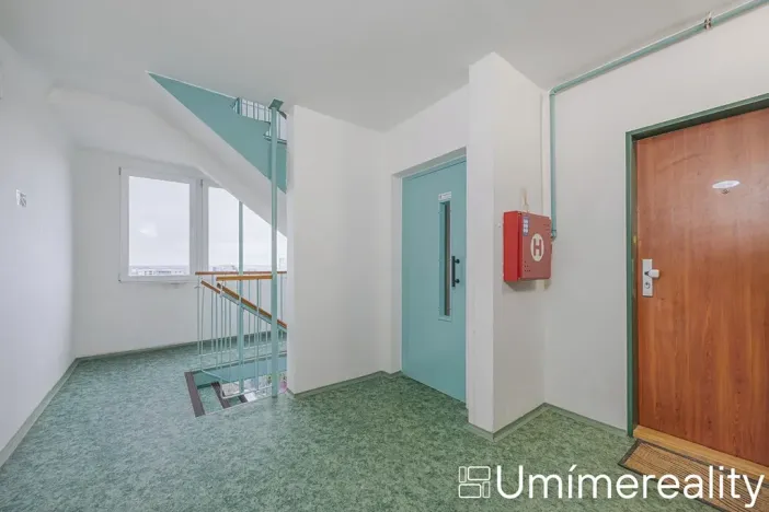 Prodej bytu 2+kk, Praha - Horní Měcholupy, Neapolská, 43 m2