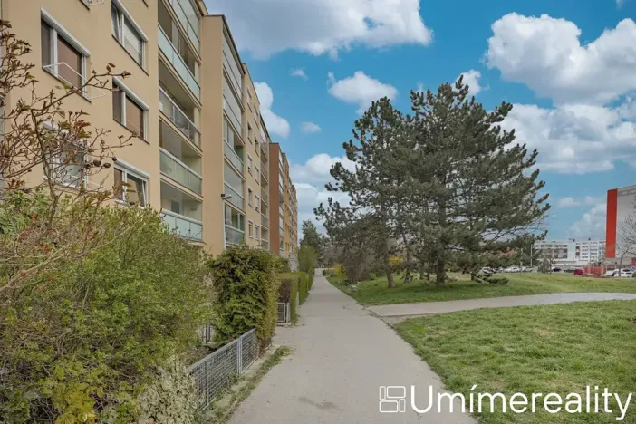 Prodej bytu 2+kk, Praha - Horní Měcholupy, Neapolská, 43 m2