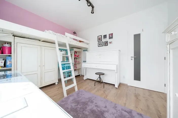 Prodej rodinného domu, Praha - Cholupice, Zálužická, 153 m2