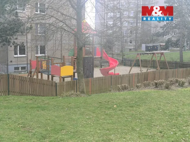 Pronájem bytu 2+kk, Ústí nad Labem - Severní Terasa, Šrámkova, 40 m2