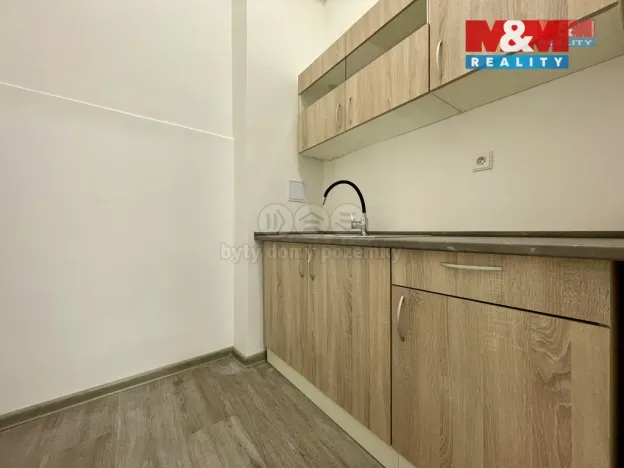 Pronájem obchodního prostoru, Praha - Nové Město, Karlovo náměstí, 26 m2