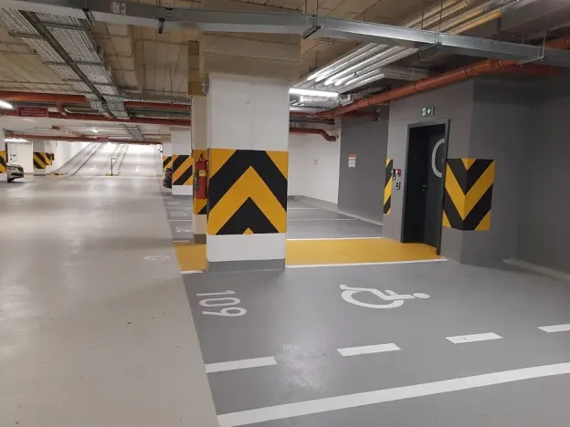 Pronájem garážového stání, Praha - Holešovice, U průhonu, 17 m2