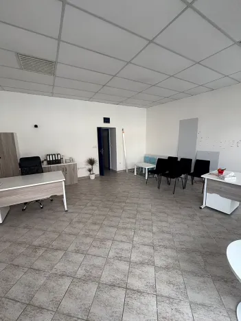 Pronájem obchodního prostoru, Náměšť nad Oslavou, Masarykovo nám., 42 m2