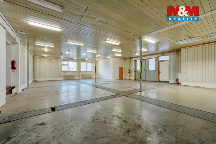 Pronájem skladu, Plzeň - Lobzy, Blatenská, 360 m2
