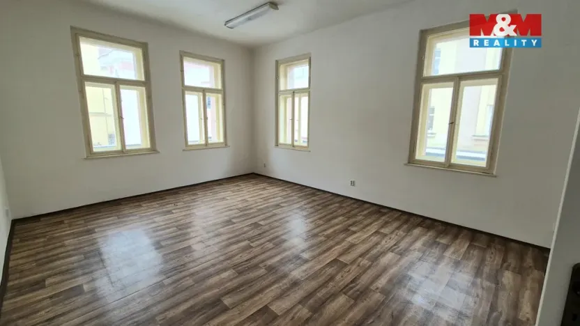 Pronájem kanceláře, Kladno, Váňova, 41 m2