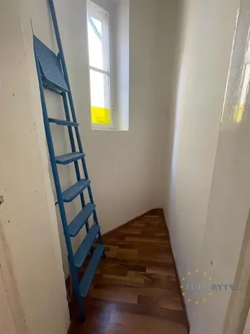 Pronájem bytu 2+kk, Praha - Nusle, Slavojova, 37 m2