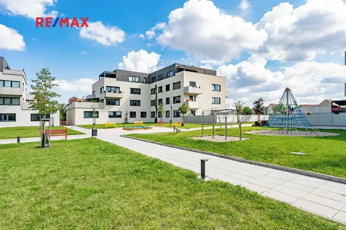 Prodej bytu 3+kk, Horoměřice, Karla IV., 80 m2