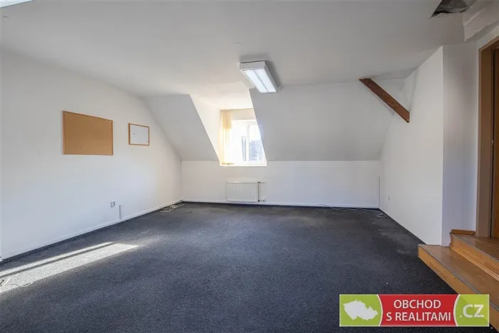 Prodej kanceláře, Chrudim - Chrudim IV, Lupáčova, 612 m2