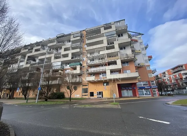 Pronájem bytu 2+kk, Praha - Vysočany, Podkovářská, 62 m2