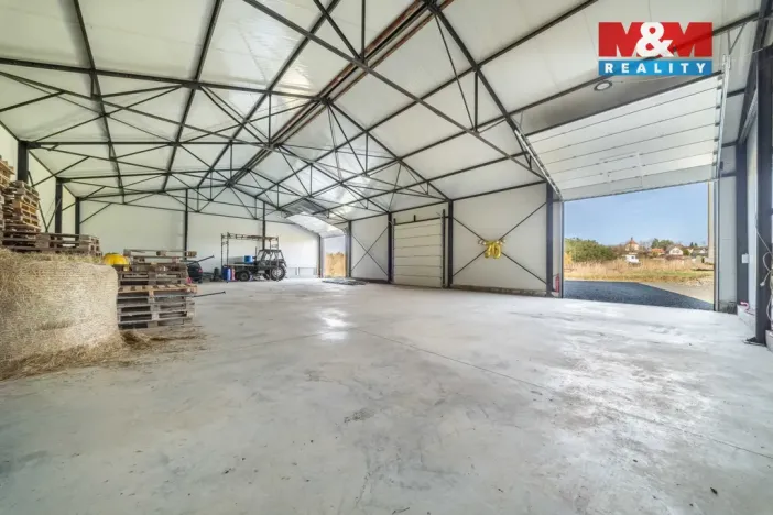 Pronájem skladu, Chlumčany, 400 m2