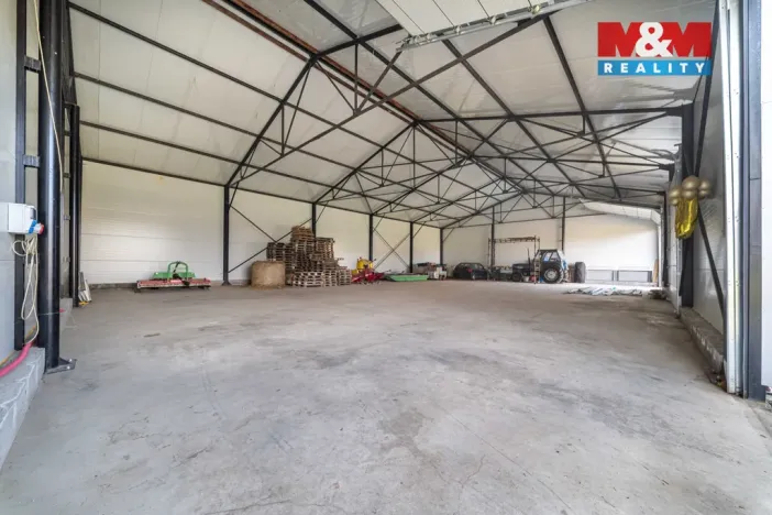 Pronájem skladu, Chlumčany, 400 m2