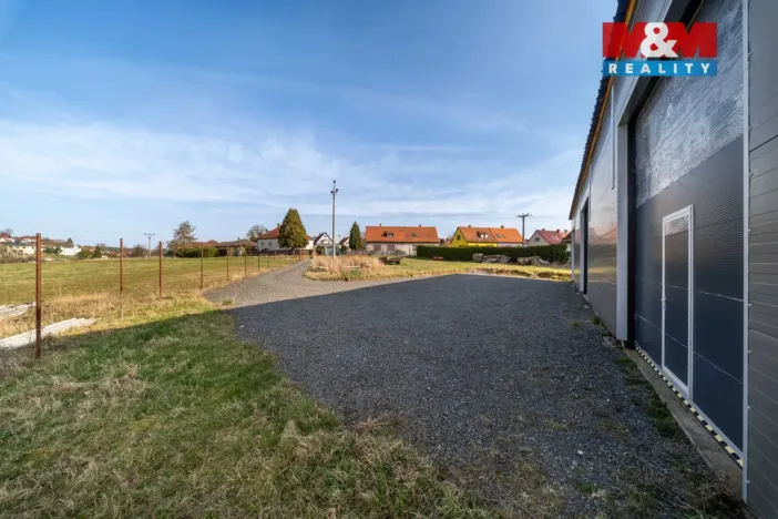 Pronájem skladu, Chlumčany, 400 m2