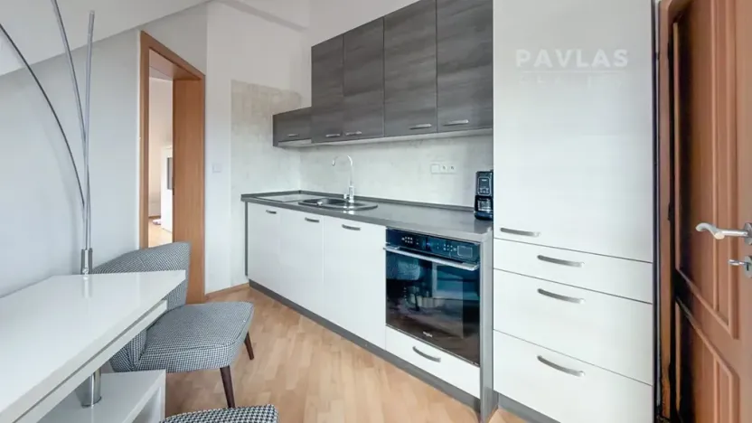 Pronájem bytu 1+1, České Budějovice, Rudolfovská tř., 71 m2