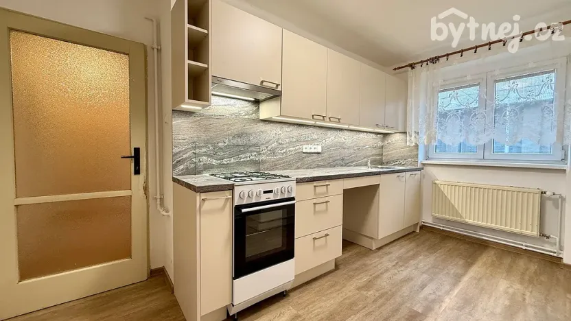 Pronájem bytu 2+1, Olomouc - Nová Ulice, tř. Míru, 51 m2