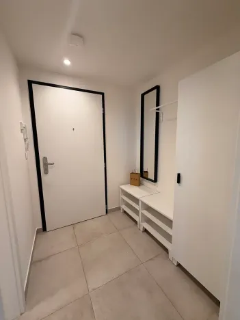 Pronájem bytu 1+kk, Praha - Strašnice, Michelangelova, 37 m2