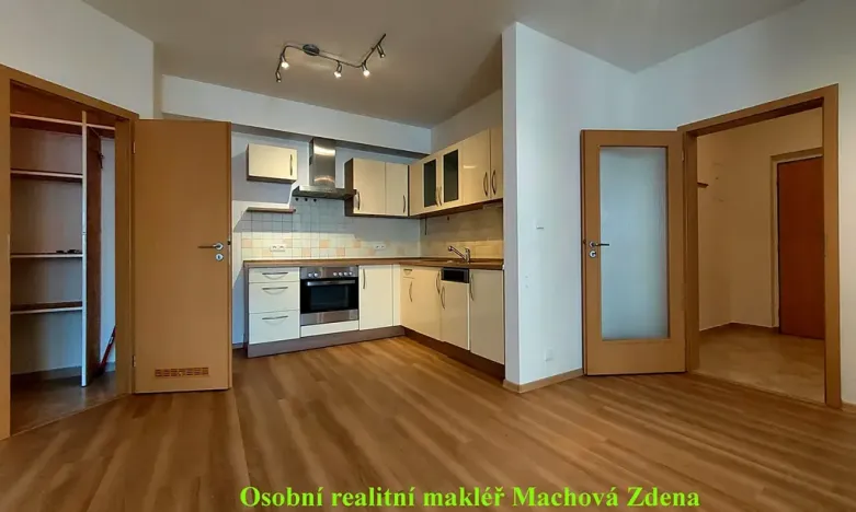 Pronájem bytu 2+kk, Praha - Strašnice, Gutova, 55 m2