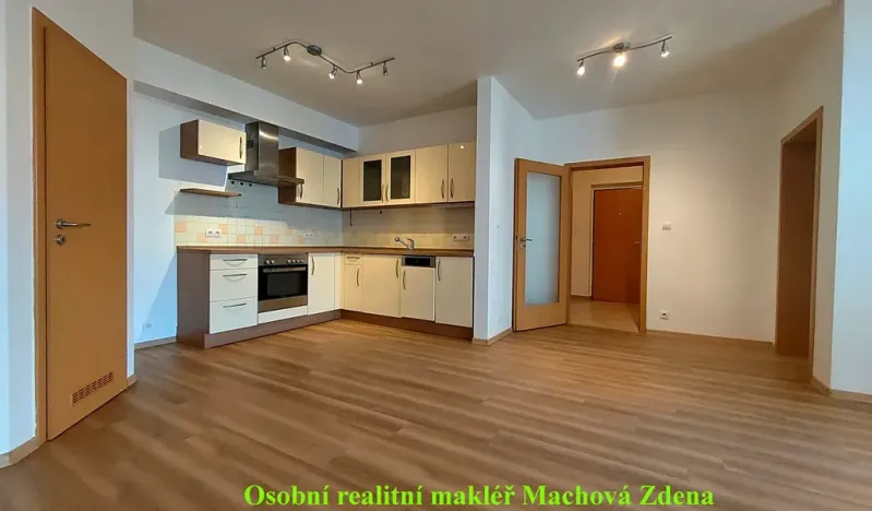 Pronájem bytu 2+kk, Praha - Strašnice, Gutova, 55 m2