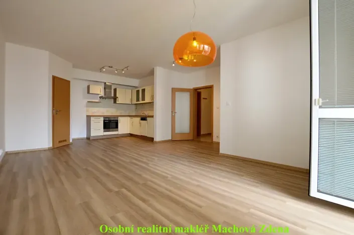 Pronájem bytu 2+kk, Praha - Strašnice, Gutova, 55 m2