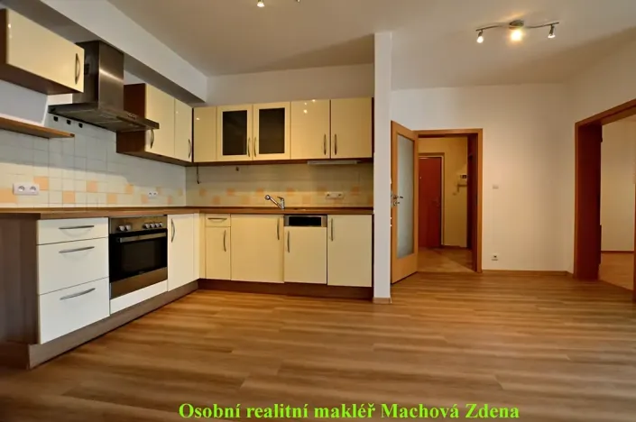Pronájem bytu 2+kk, Praha - Strašnice, Gutova, 55 m2