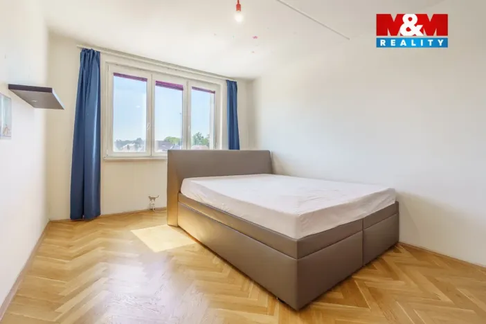 Prodej bytu 3+1, Karlovy Vary - Stará Role, Dvořákova, 83 m2