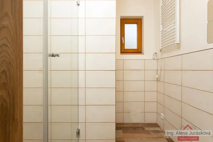 Pronájem bytu 1+1, Praha - Velká Chuchle, Nad Libří, 55 m2