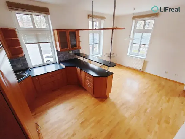 Pronájem bytu 4+1, Liberec, nám. Tržní, 130 m2