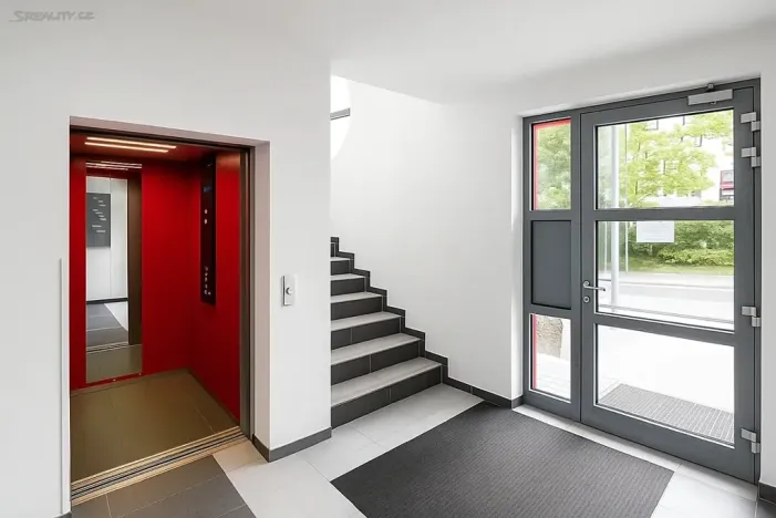 Pronájem bytu 3+kk, Praha - Smíchov, U Dívčích hradů, 93 m2