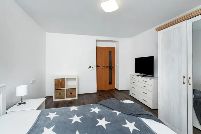 Prodej bytu 2+1, Mníšek pod Brdy, 5. května, 60 m2