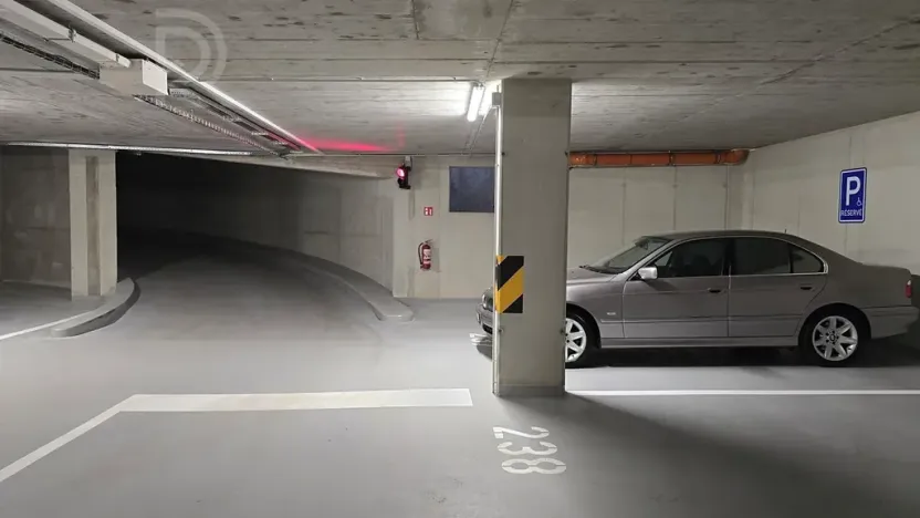 Pronájem garáže, Praha - Dolní Měcholupy, Honzíkova, 15 m2