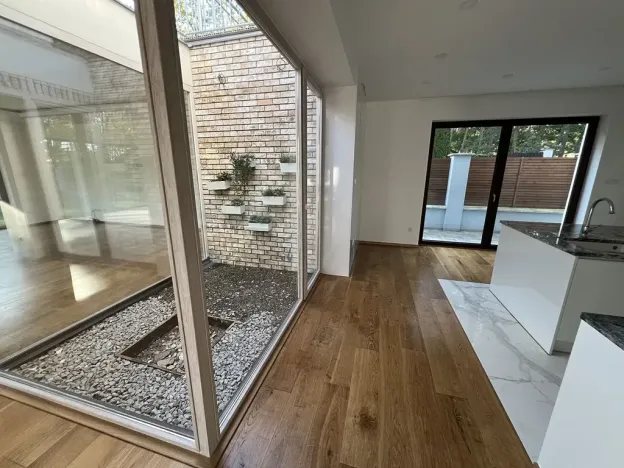 Prodej rodinného domu, Tři Dvory, 235 m2