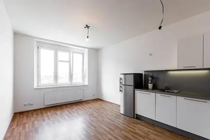 Pronájem bytu 2+kk, Praha - Holešovice, Malá Plynární, 51 m2