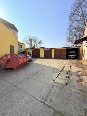 Prodej výrobních prostor, Netolice, Bavorovská, 650 m2