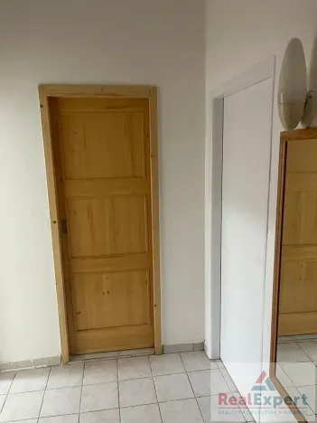 Pronájem bytu 1+1, Praha - Čakovice, Cukrovarská, 34 m2