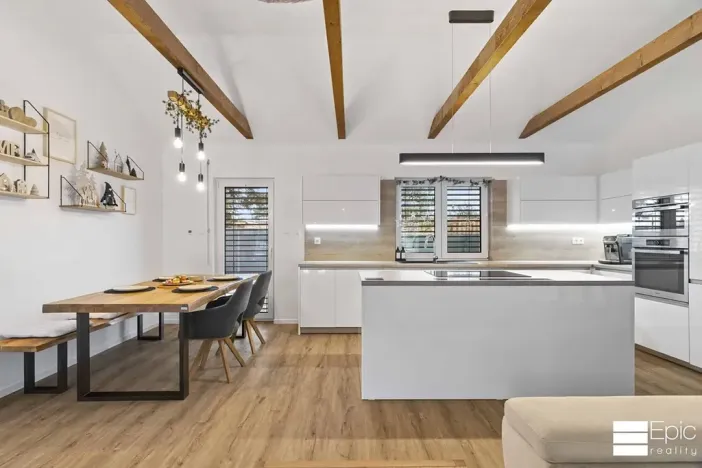 Prodej rodinného domu, Tišice, Na ladech, 135 m2