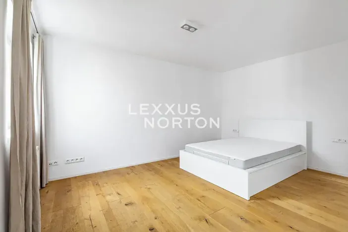 Pronájem bytu 6+kk a větší, Praha - Bubeneč, Mlýnská, 325 m2