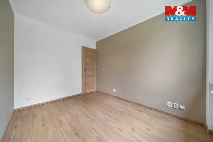 Prodej bytu 3+kk, Praha - Prosek, Veltruská, 54 m2