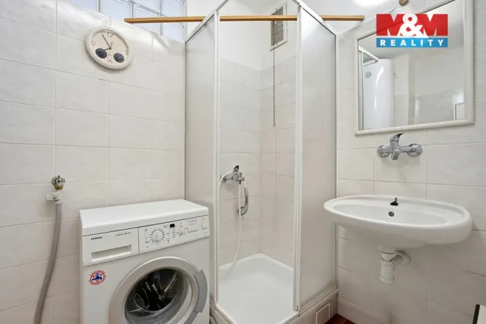 Prodej bytu 3+1, Karlovice - Sedmihorky, 65 m2