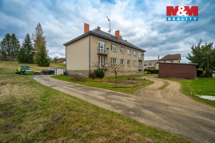 Prodej bytu 3+1, Karlovice - Sedmihorky, 65 m2